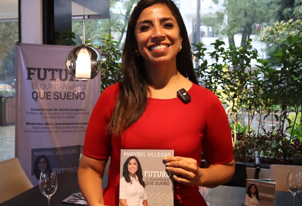 Marybel Villegas presenta su libro Futuro, el Quintana Roo que sueño